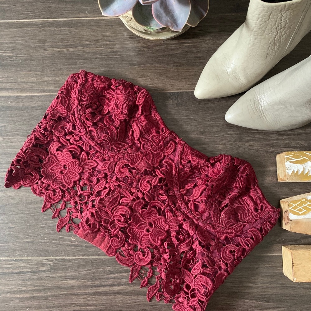 NWT wine bustier crochet lace top by kimchi blue - Picture 3 of 6